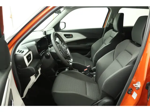 Suzuki Swift 1.2 Style Smart Hybrid 2025 Benzine 17