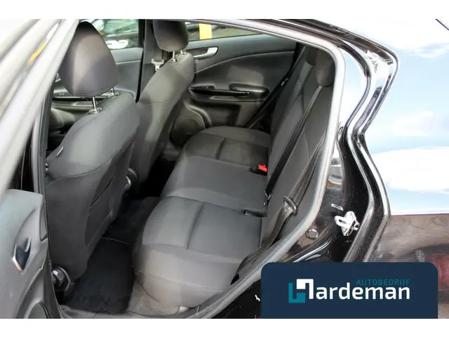Alfa Romeo Giulietta 1.4 T Panorama Clima 2012 Benzine 8