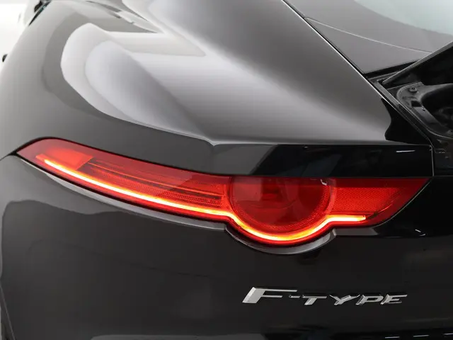 Jaguar F-Type 3.0 V6 340 PK COUPÉ 2017 Benzine 22