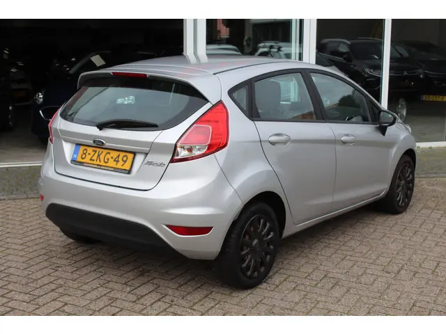 Ford Fiesta 1.0 Style//Navi//Airco//5drs!! 2015 Benzine 3