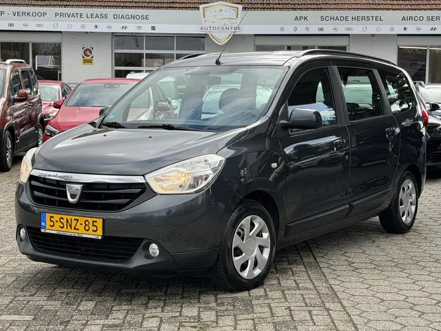 Dacia Lodgy 1.2 TCe Lauréate 5p. 2013 Benzine 6