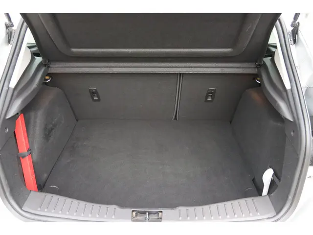 Ford Focus 1.0 TITANIUM ED. 2015 Benzine 12
