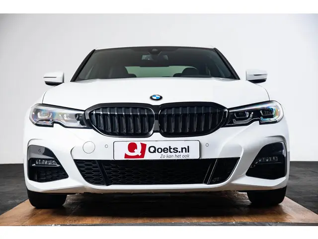 BMW 3 Serie 320i Business Edition 2021 Benzine 35