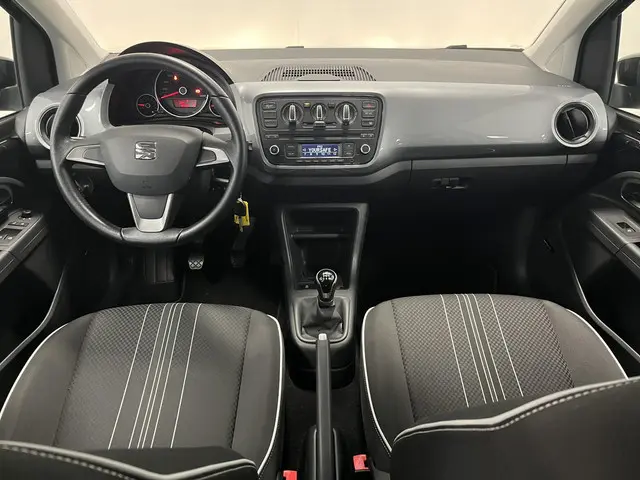 SEAT Mii 1.0 Sport Connect 2016 Benzine 26