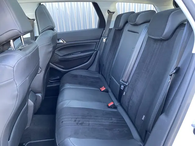 Peugeot 308 SW 1.2 e-THP Première 2014 Benzine 6