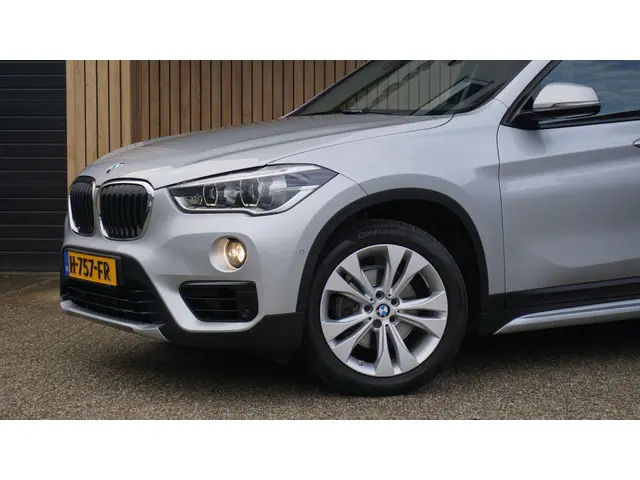 BMW X1 sDrive18i 140pk High Executive 2019 Benzine 48