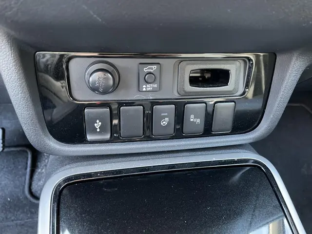 Mitsubishi Outlander 2.0 2WD Limited+ 2019 Benzine 24