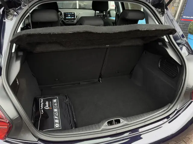 Peugeot 208 1.2 RIJKLAAR! Nieuwe Distributie 2019 Benzine 38