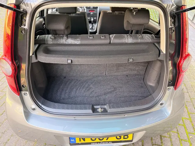 Opel Agila 1.2 Edition STYLE 2013 Benzine 12