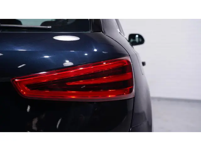 Audi Q3 2.0 TFSI quattro S Edition 2013 Benzine 15