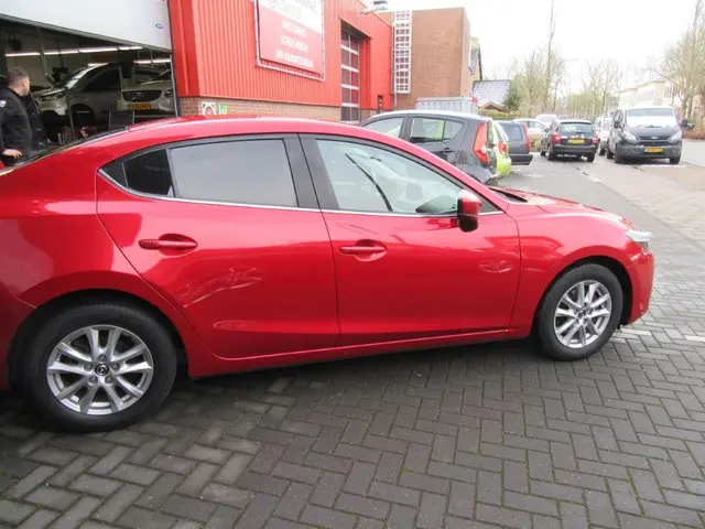Mazda 3 2.0 SkyActiv-G 120 TS+ automaat 2017 Benzine 10