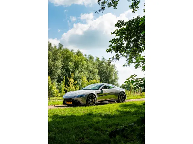 Aston Martin V8 Vantage 4.0 2018 Benzine 80