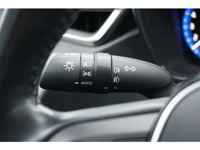 Toyota Corolla 1.8 Hybrid Style 2022 Hybride Benzine 30