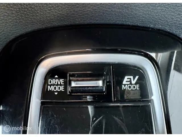 Toyota Corolla 1.8 Hybrid Active 2023 Hybride Benzine 28