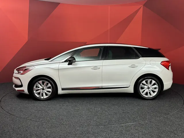 DS DS 5 1.6 THP Business Executive 2016 Benzine 17