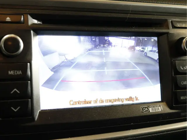 Toyota Auris 1.8 Hybrid Aspiration 2014 Hybride Benzine 17