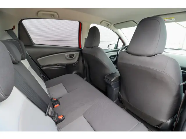 Toyota Yaris 1.5 Hybrid Dynamic 2019 Hybride Benzine 7