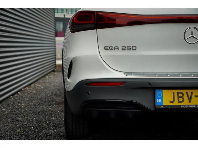 Mercedes-Benz EQA 250+ AMG Line 71 kWh 2024 Elektrisch 29
