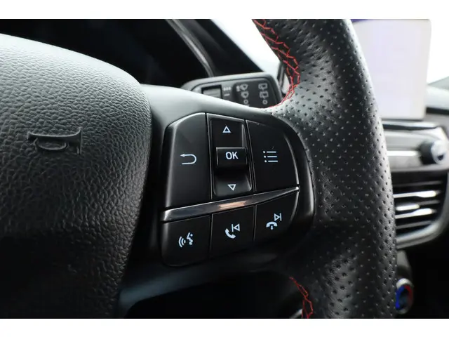 Ford Focus Wagon 1.0 EcoBoost ST Line 2019 Benzine 16