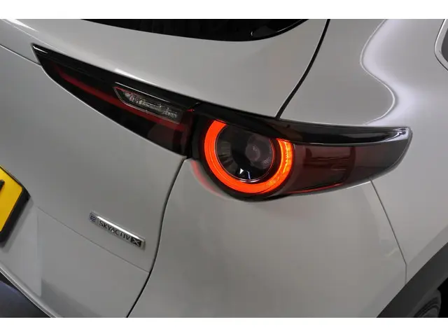 Mazda CX-30 2.0 e-X 186pk Homura 2024 Benzine 9