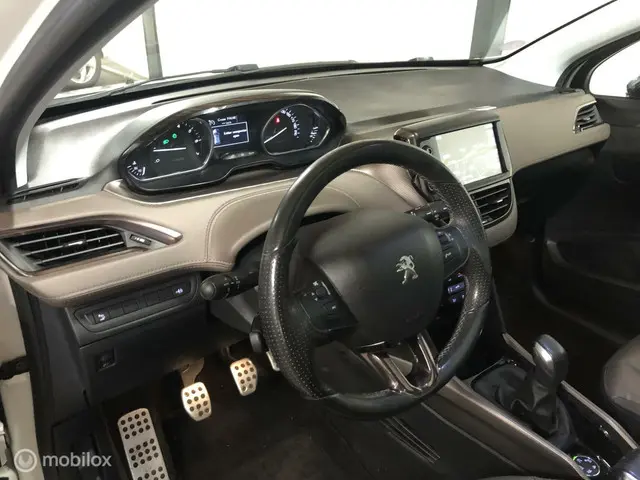 Peugeot 2008 1.6 VTi Blue Lease Executive 2013 Benzine 8