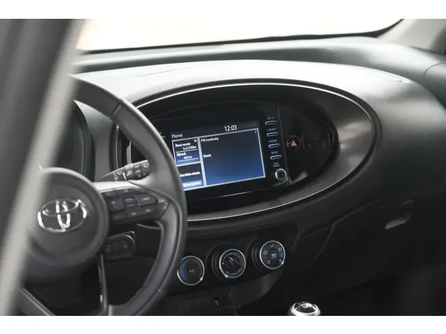 Toyota Aygo X 1.0 VVT-i MT Play 2023 Benzine 46