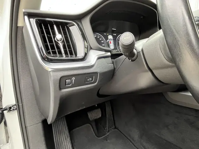 Volvo V60 2.0 B3 Business Pro 2020 Benzine 69