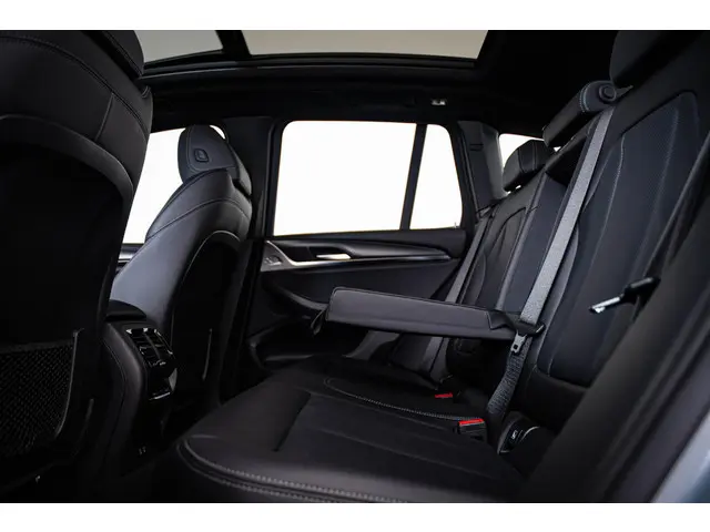 BMW X3 xDrive30e High Executive 2021 Hybride Benzine 21