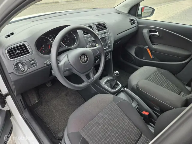 Volkswagen Polo 1.4 TDI Comfortline 2016 Diesel 10