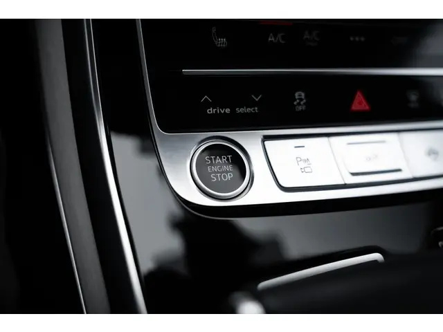 Audi Q8 55 TFSI-E quattro 2023 Hybride Benzine 39