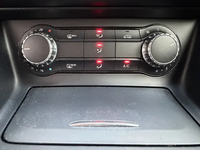 Mercedes-Benz A-Klasse 180 Ambition 2014 Benzine 27