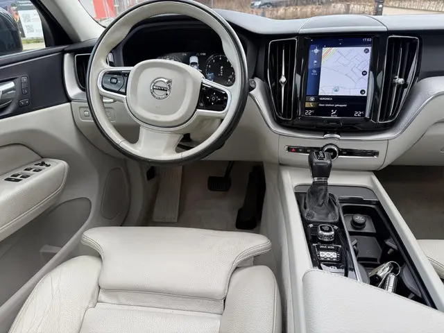 Volvo XC60 2.0 T5 Luxury-line 2018 Benzine 11