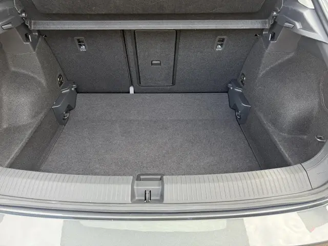 Volkswagen T-Roc 1.5 TSI Life 2024 Benzine 14
