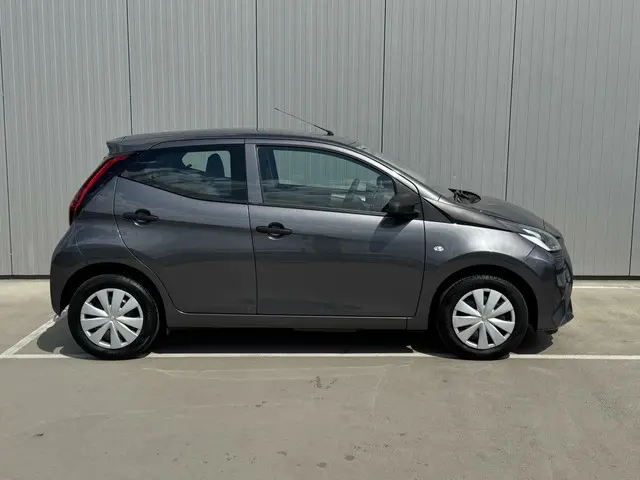 Toyota Aygo 1.0 VVT-i x-fun|Airco|NL-Auto 2022 Benzine 30