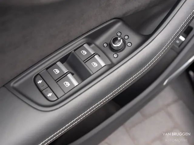 Audi Q7 60 TFSI e quattro S-Line 2020 Hybride Benzine 41