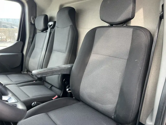 Renault Master T35 2.3 dCi 180 L2H2 Energy 2020 Diesel 31