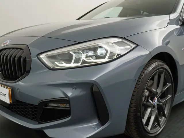 BMW 1 Serie 118i 2022 Benzine 25
