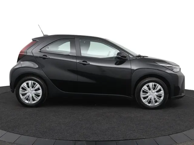 Toyota Aygo X Hybrid 115 play 2026 Hybride Benzine 11