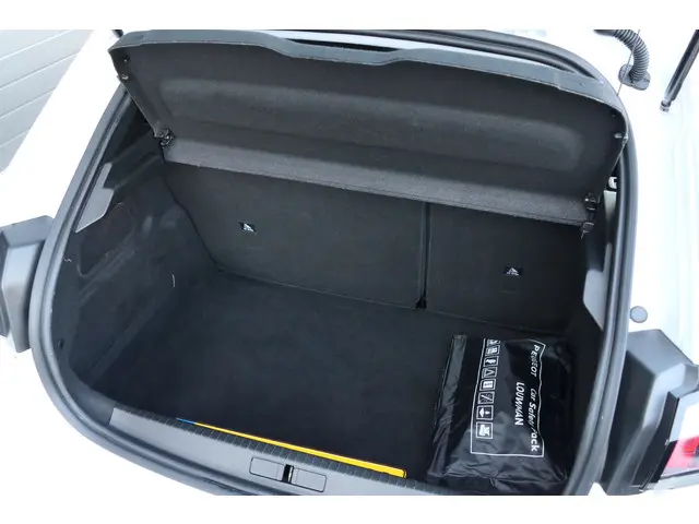 Peugeot 208 1.2 PureTech Active Pack 2022 Benzine 39