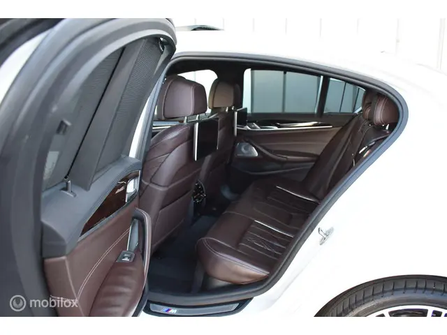 BMW 5 Serie 530i High Executive 2018 Benzine 7