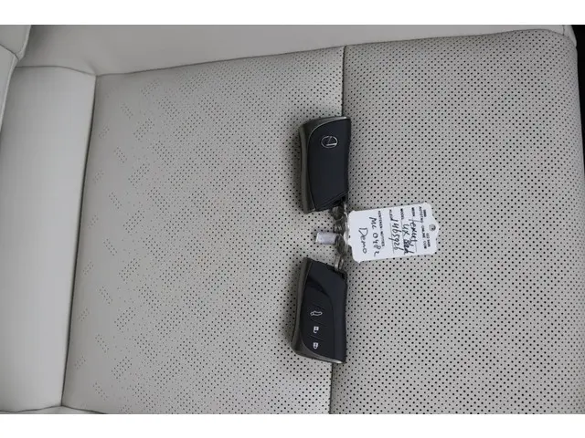 Lexus UX 300h Luxury Line 2024 Hybride Benzine 9