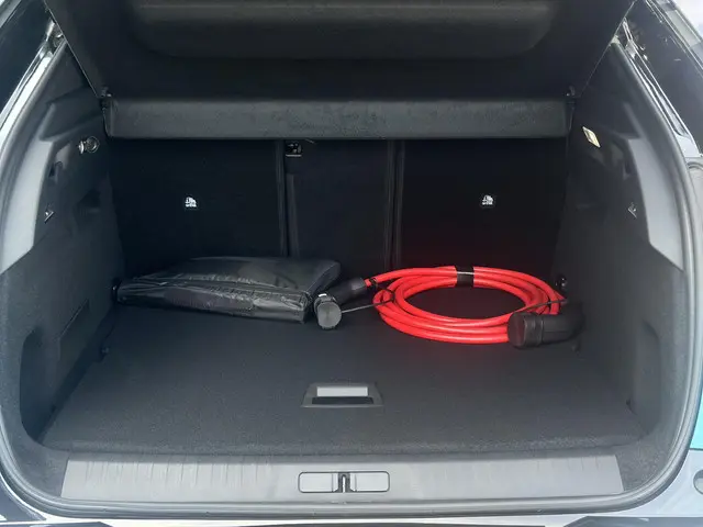 Peugeot e-3008 GT Avantage 210 73 kWh 2025 Elektrisch 9
