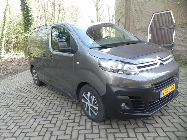 Citroën Jumpy 1.6 BlueHDI 95 Club XS 2020 Diesel 2