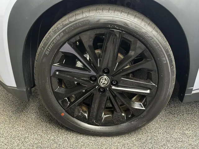 Toyota Aygo X 1.0 VVT-i S-CVT JBL automaat 2025 Benzine 9