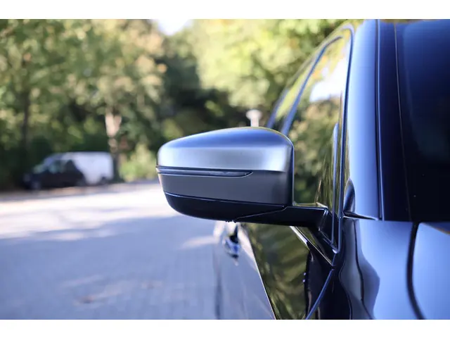 BMW 5 Serie M550i xDrive Executive 2018 Benzine 13