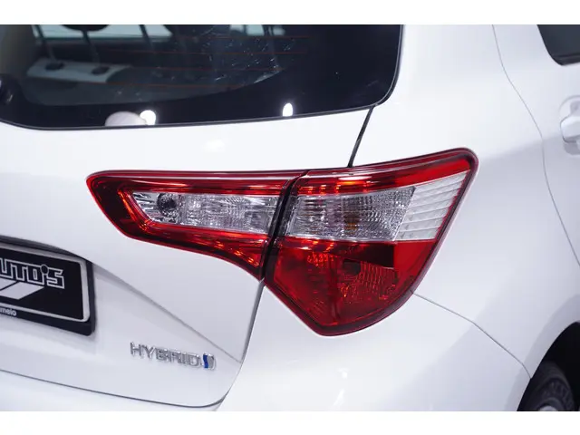 Toyota Yaris 1.5 Hybrid 115 Active 2019 Hybride Benzine 14