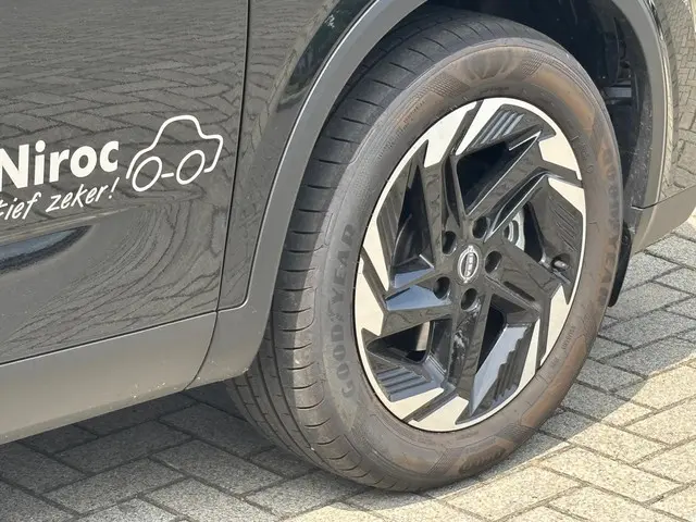 Nissan QASHQAI MHEV 140 MT N-Connecta 2025 Benzine 39