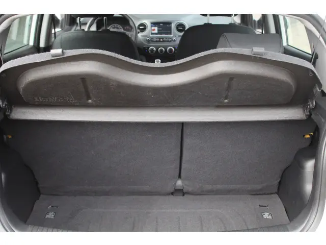 Hyundai i10 1.0i Comfort NAVI 2018 Benzine 29