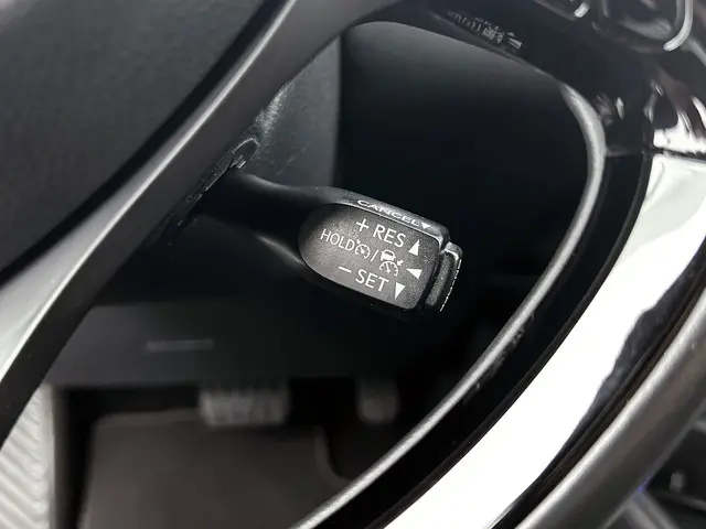 Toyota C-HR 1.8 Hybrid Active 2023 Hybride Benzine 25