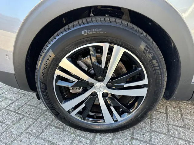 Peugeot 3008 1.6 HYbrid 225 PK GT 2023 Hybride Benzine 48